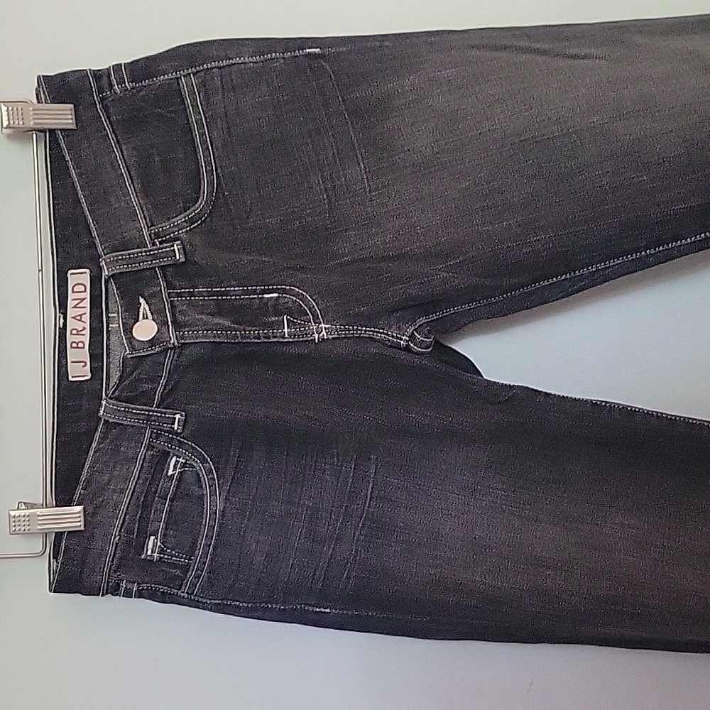 25x33.5 j brand black  womans jeans skinny straight